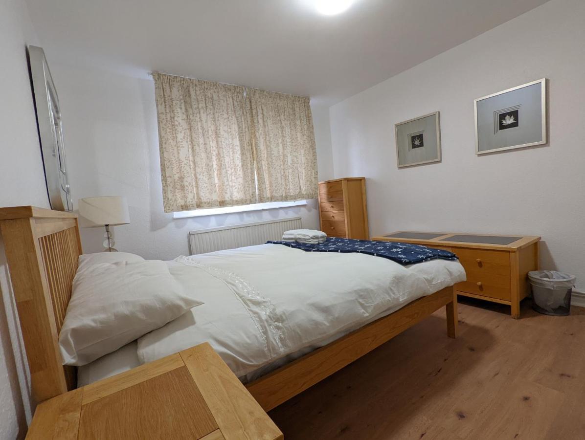 Beautiful independent apartment in London UK Buitenkant foto