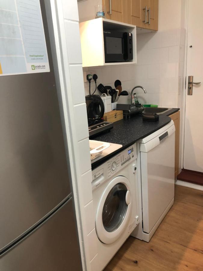 Beautiful independent apartment in London UK Buitenkant foto