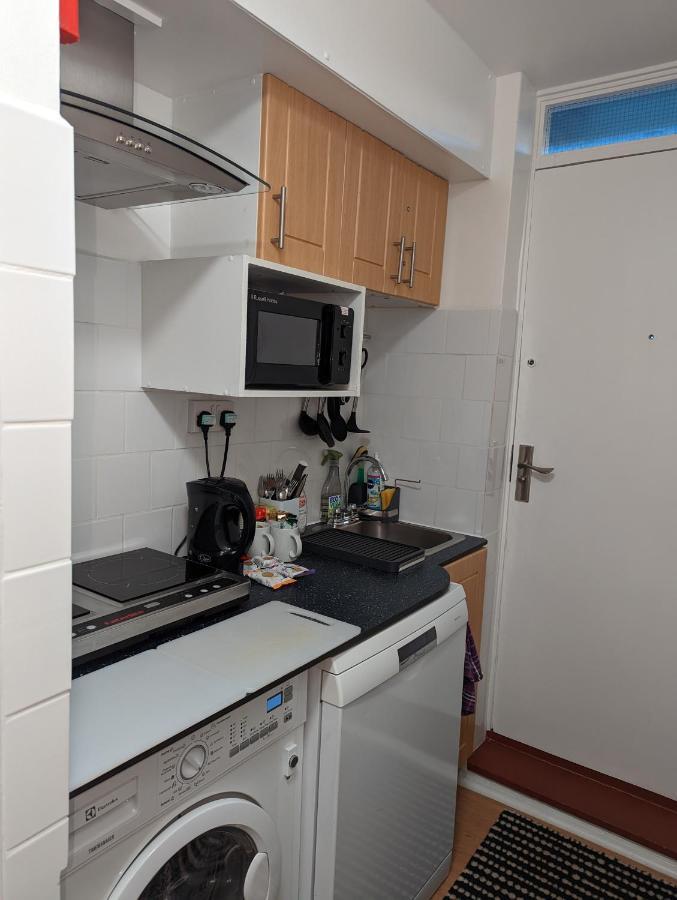 Beautiful independent apartment in London UK Buitenkant foto